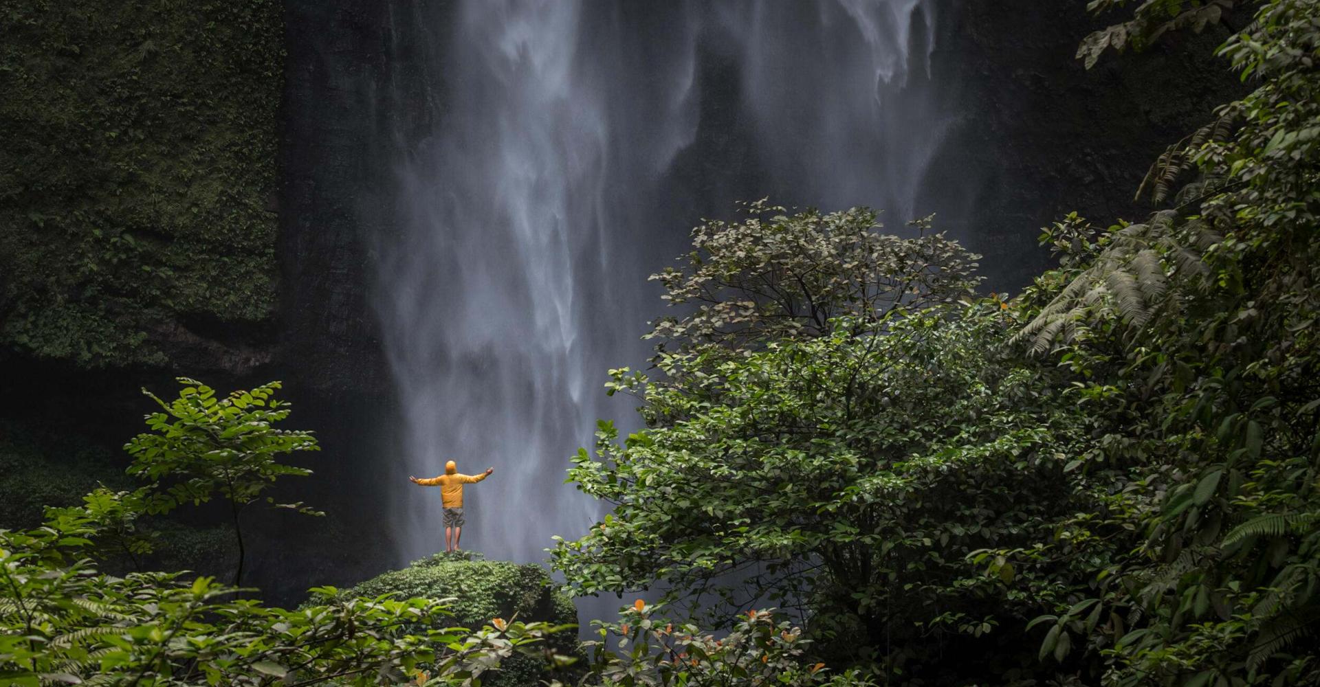 Air terjun Kabut Pelangi // Pemanfaatan alam untuk kepariwisataan sebagai pendorong peningkatan ekonomi masyarakat  Google Translation: Rainbow Fog Waterfall // Utilization of nature for tourism as a driver for improving the community's economy